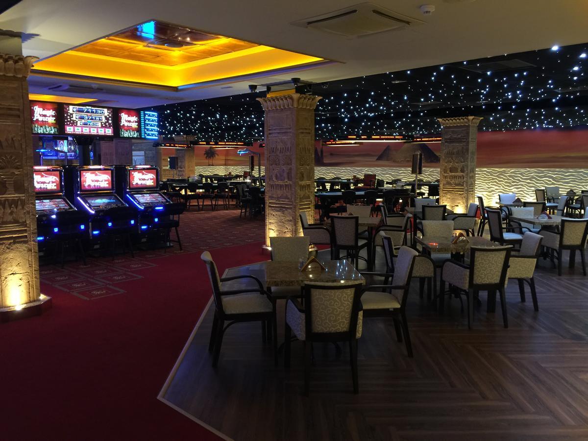 Casino & Hotel Admiral Стражни Екстериор снимка